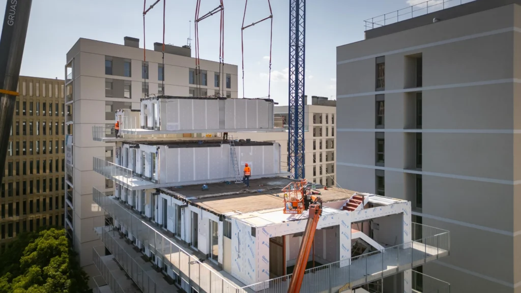 Construcción Industrialitzada en un nuevo edificio modular en la Avinguda Carrilet