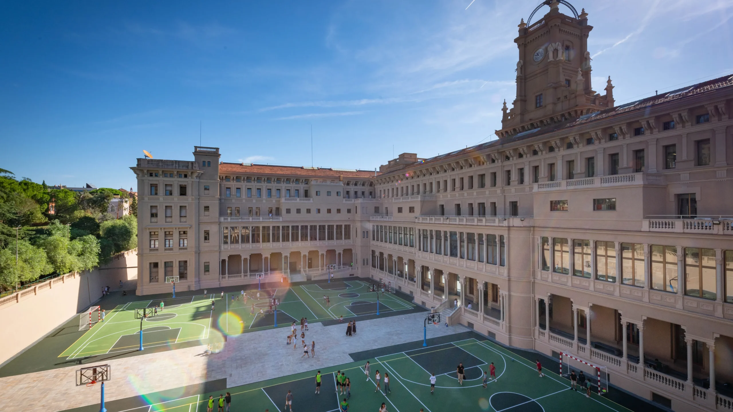 pati-escola-pia-cardoner (